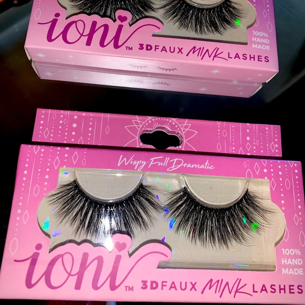 Wispy XL Dramatic faux Mink Lashes 100% Hand made